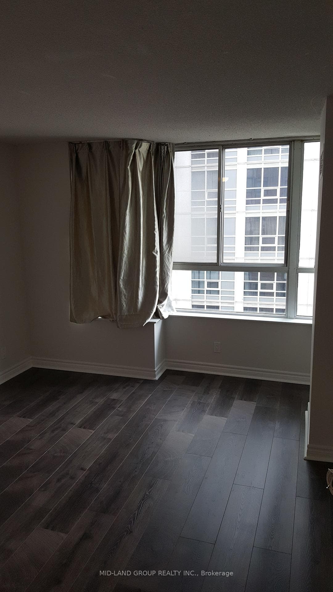 717 Bay Street Unit 1211 photo 17