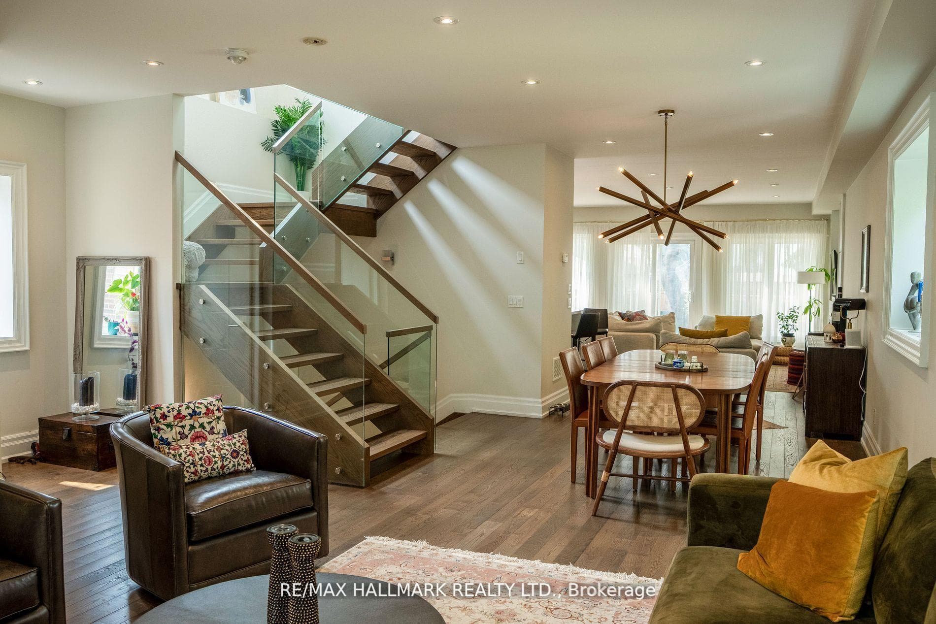 344 Glebemount Avenue photo 3