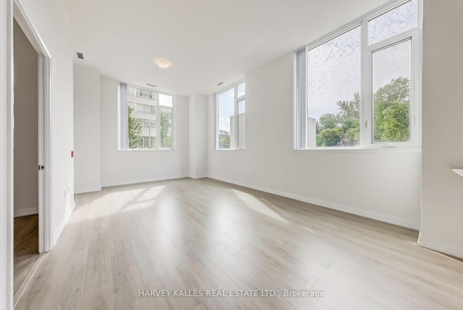 25 Holly Street Unit 107 photo 6