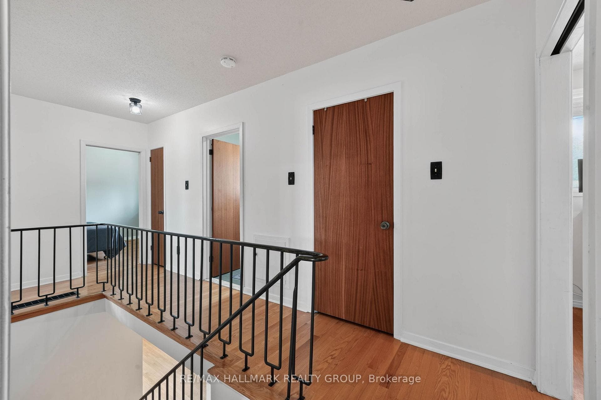 1038 Arnot Road photo 19