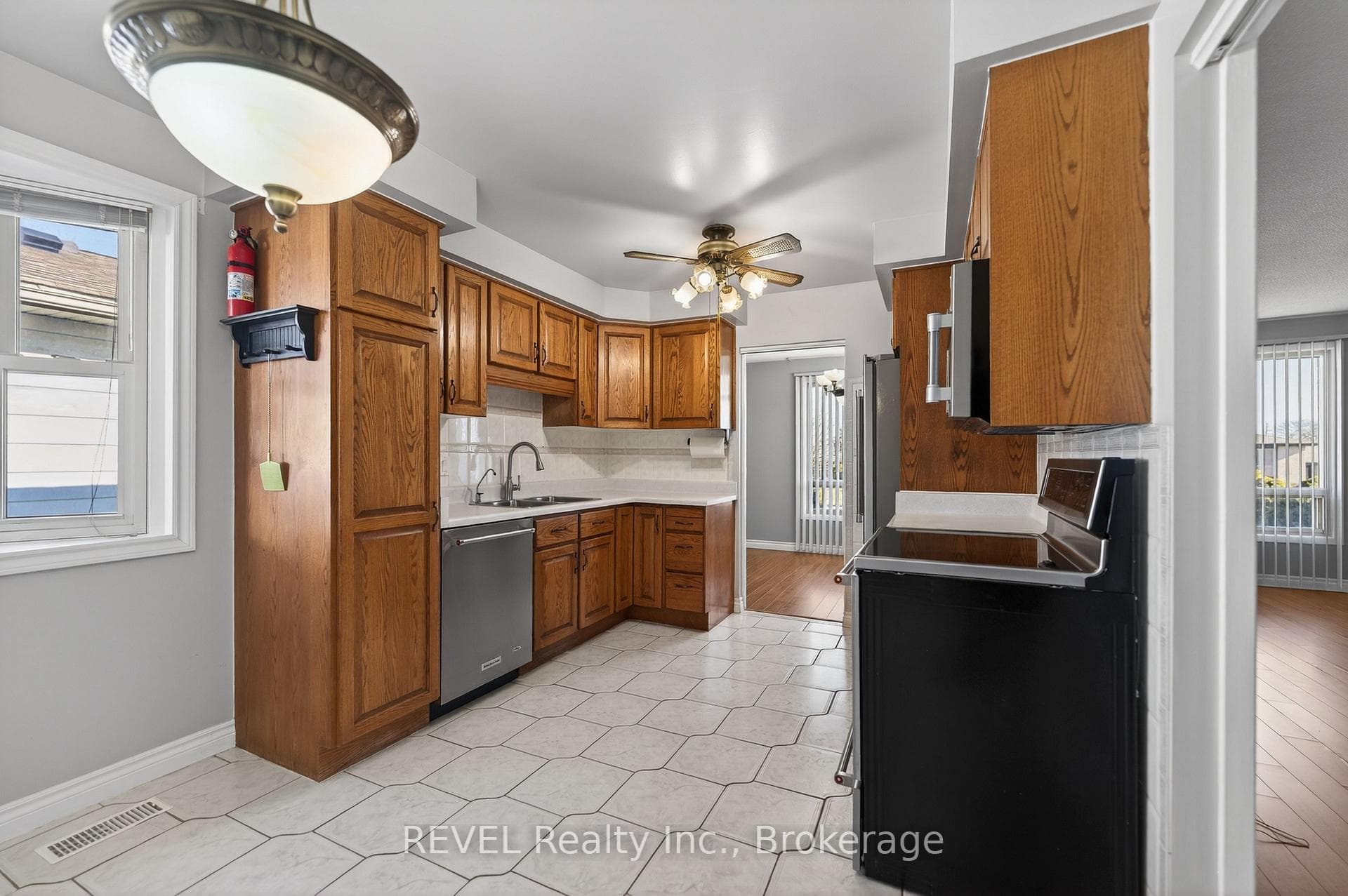 19 Lynwood Drive photo 17