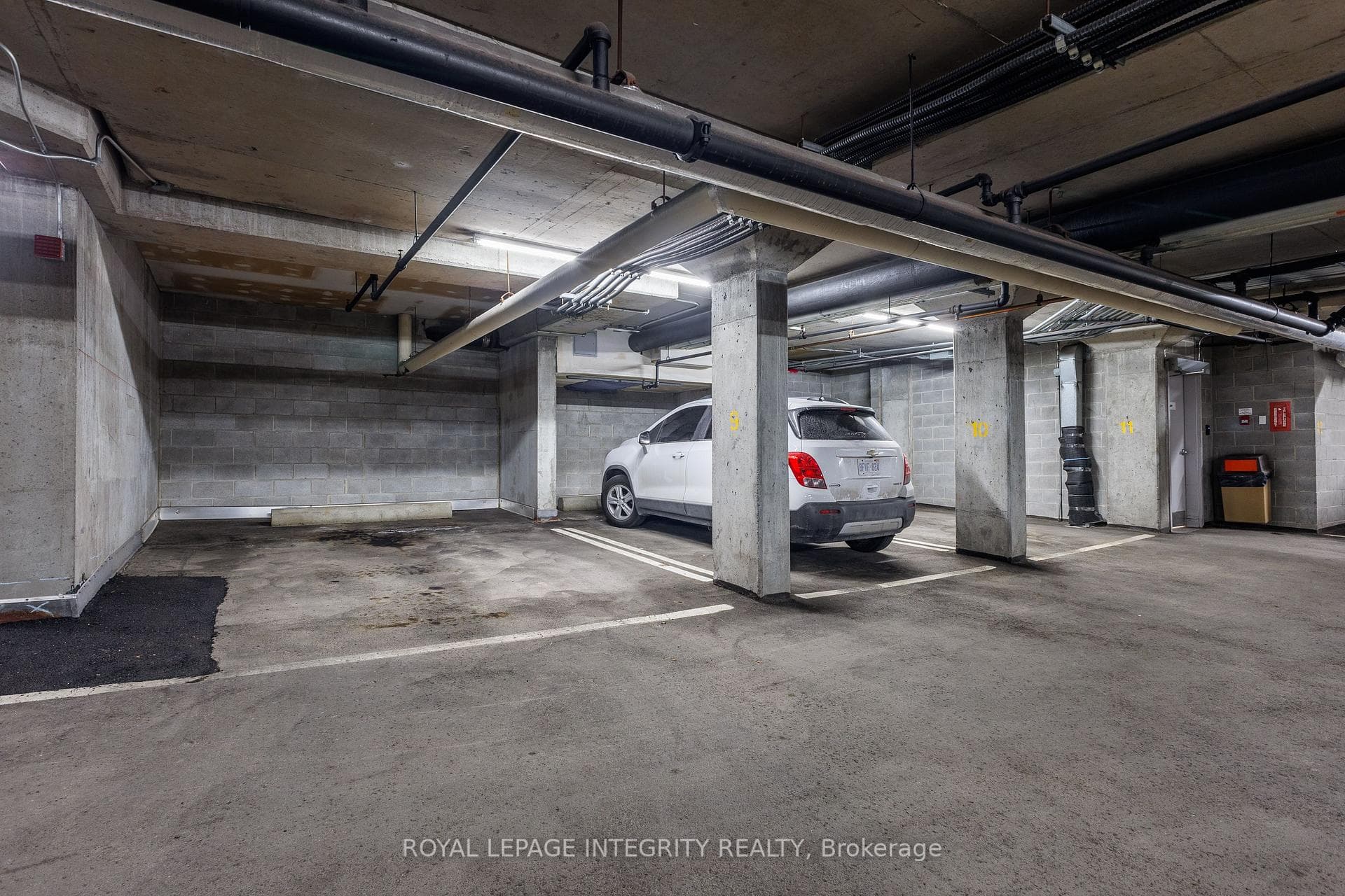 545 St Laurent Boulevard Unit 1207 photo 43