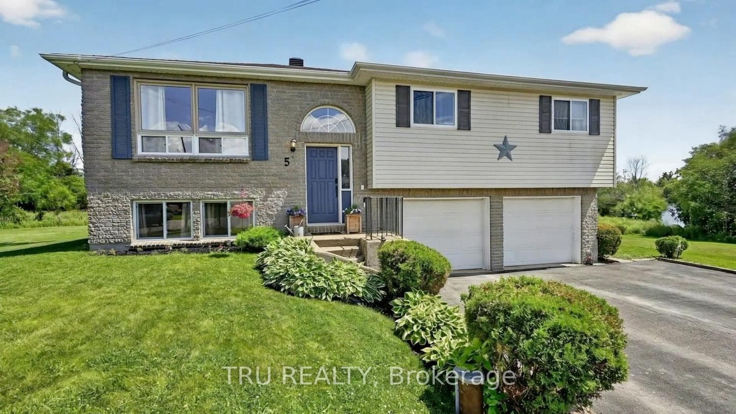 5 Brookview Crescent photo 1