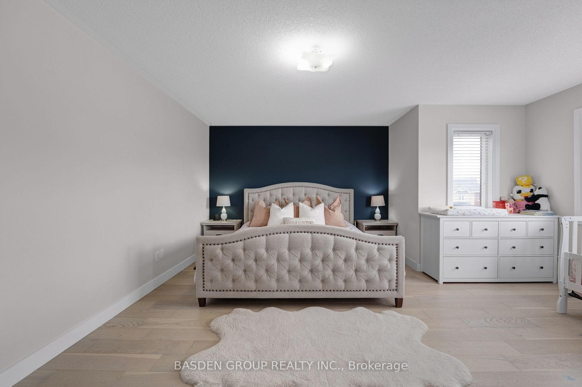789 Miller Park Avenue photo 34