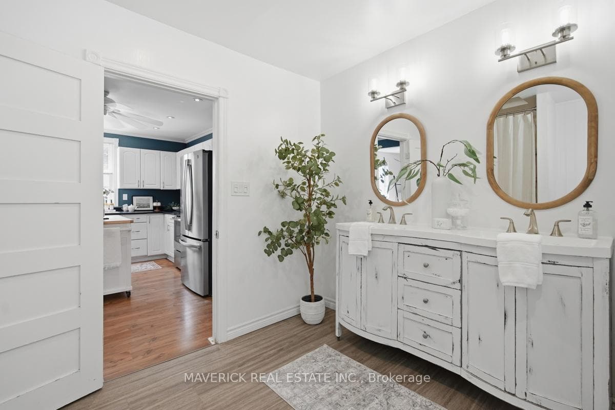 226 Grand Avenue photo 24