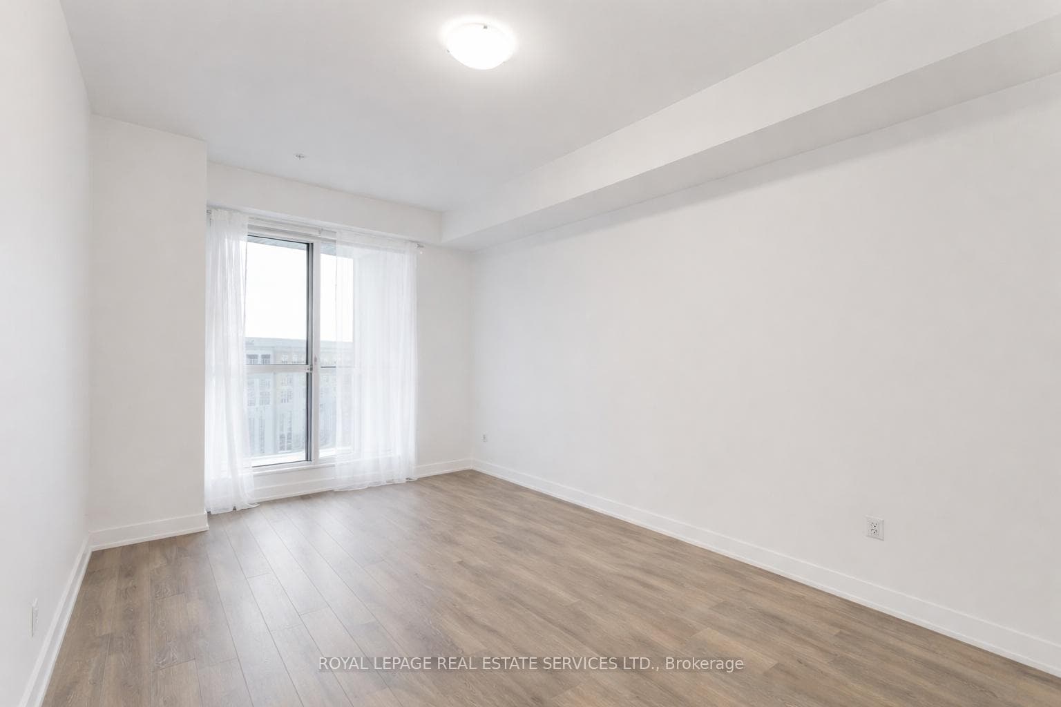 150 Oak Park Boulevard Unit 420 photo 20