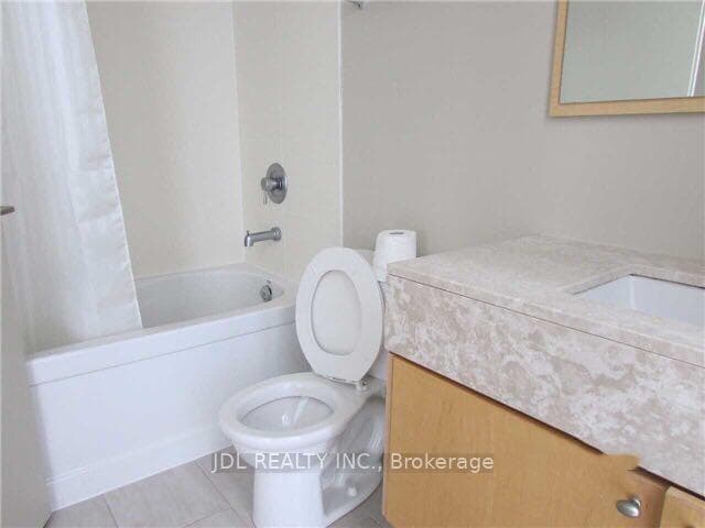 126 Simcoe Street Unit 2903 photo 6