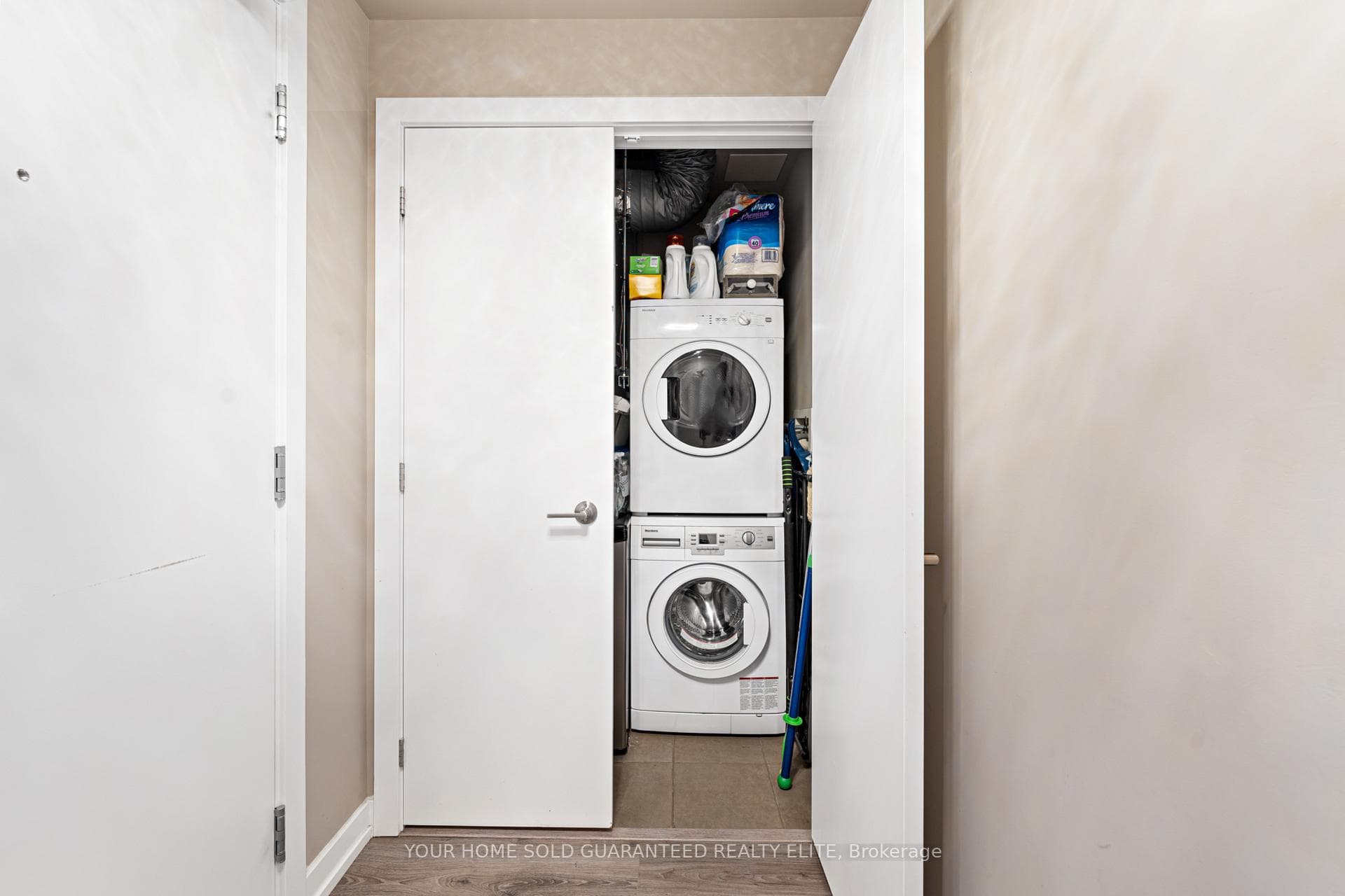 10 Esplanade Lane Unit 411 photo 11