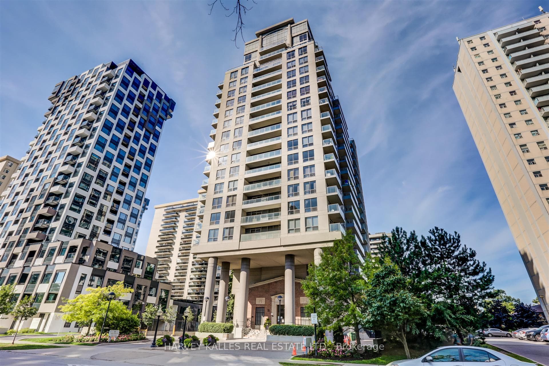 70 High Park Avenue Unit 702 photo 1