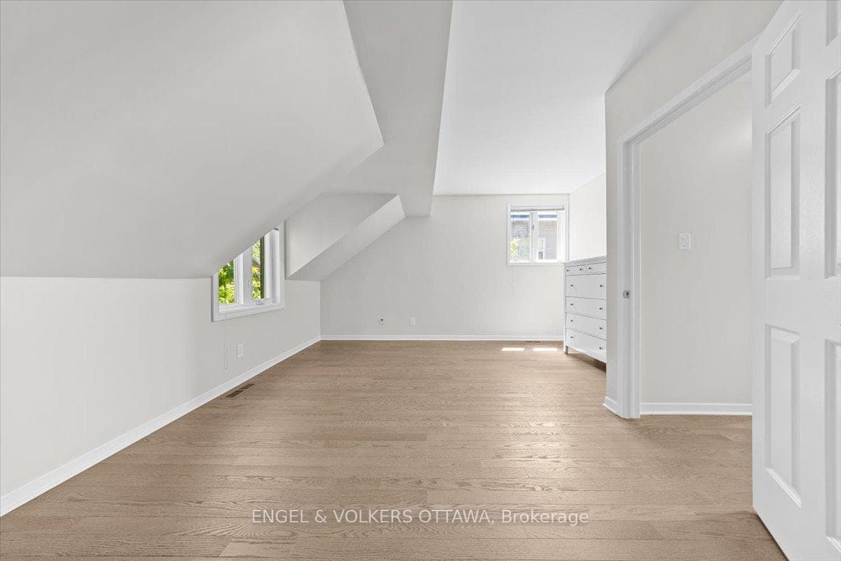 72 Greenfield Avenue Unit 4 photo 38