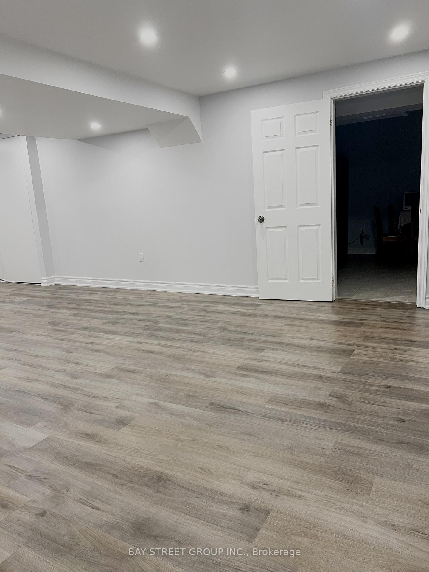 96 Grandlea Crescent photo 6