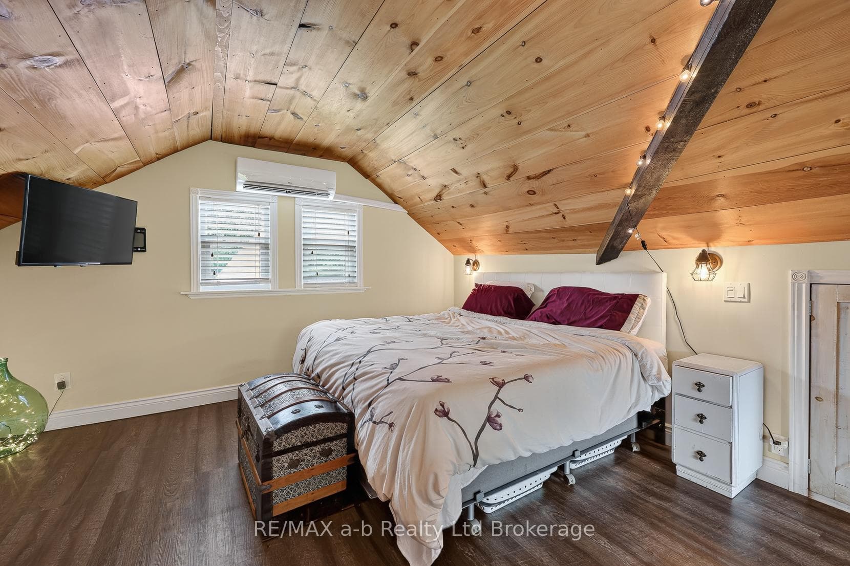301 Thames Street photo 20