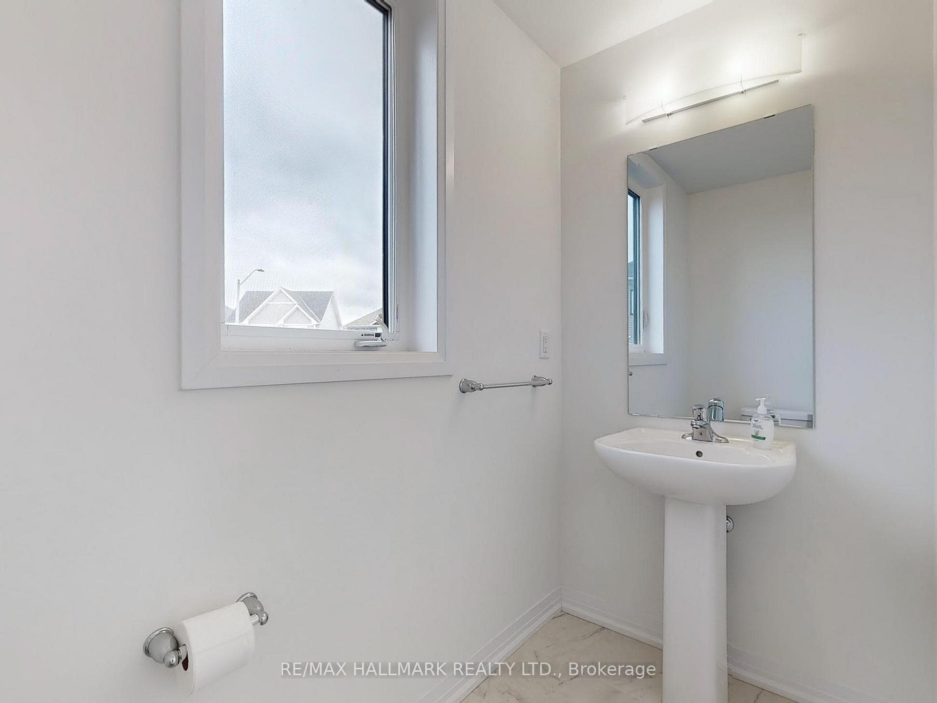 40 Velvet Way photo 17