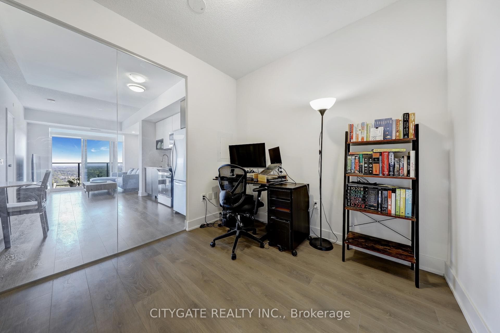 202 Burnhamthorpe Road Unit 1610 photo 21