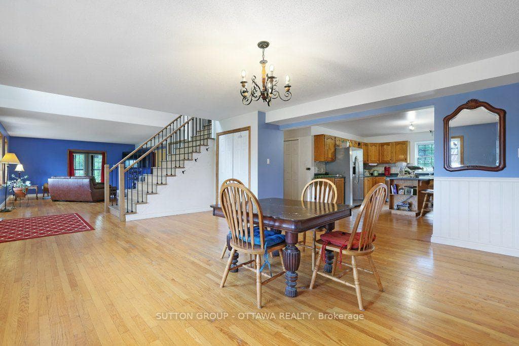 595 Holbrook Road photo 27