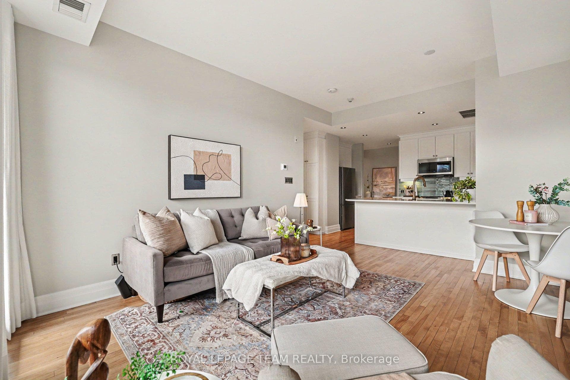 330 Loretta Avenue Unit 301 photo 12