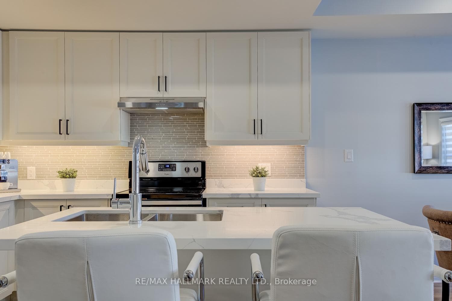 3905 Major Mackenzie Drive Unit 231 photo 4
