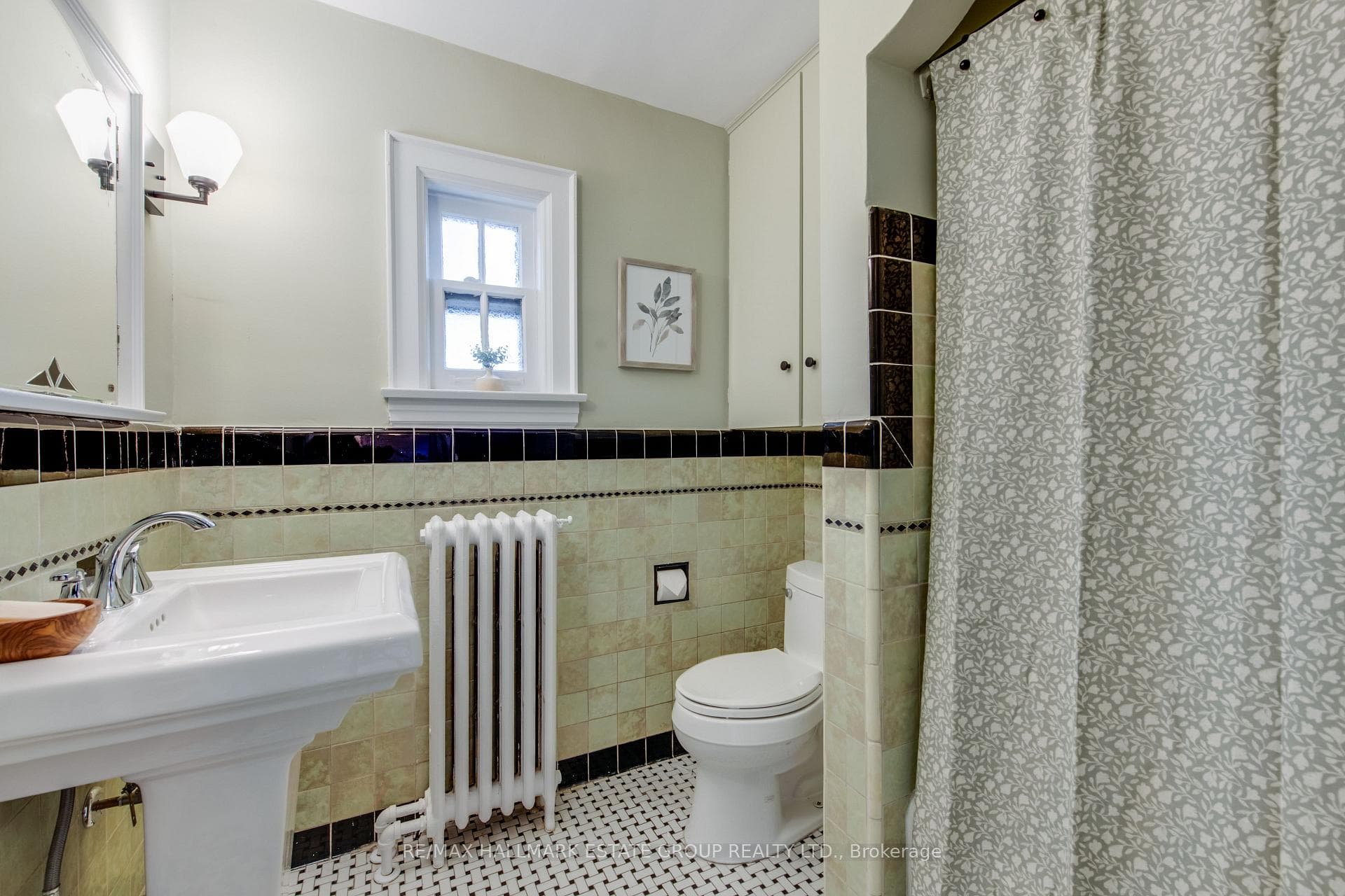 264 Glenview Avenue photo 28
