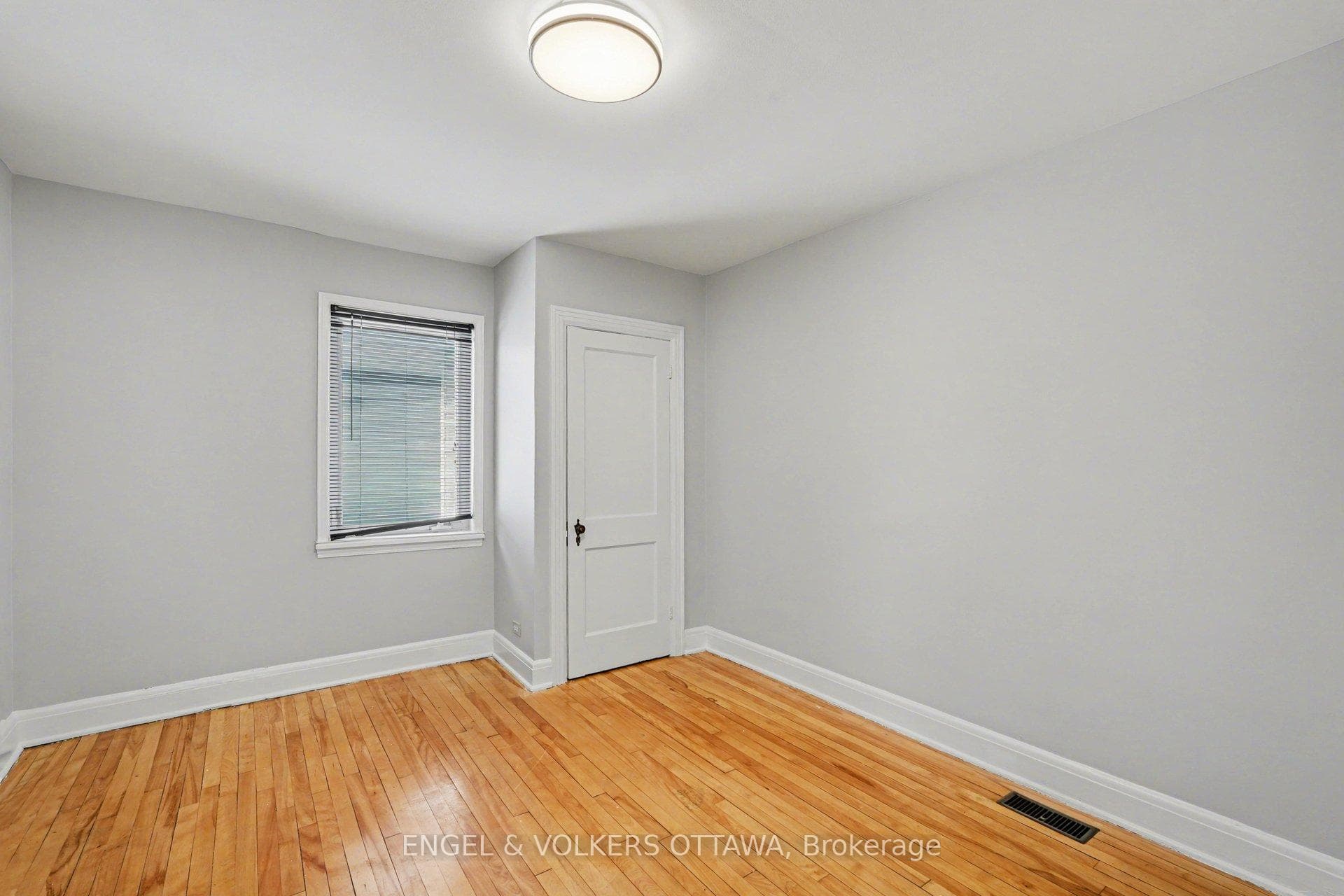 87 King George Street photo 15