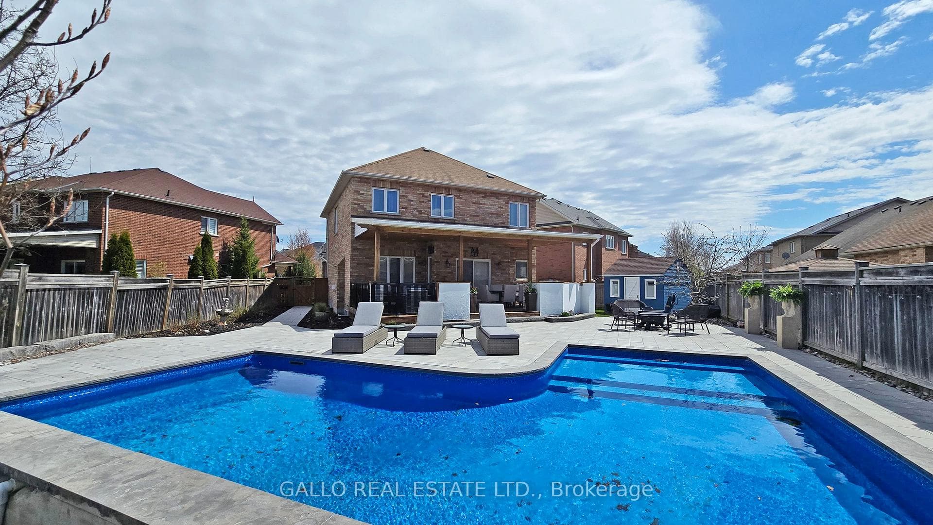 107 Pondmede Crescent photo 22