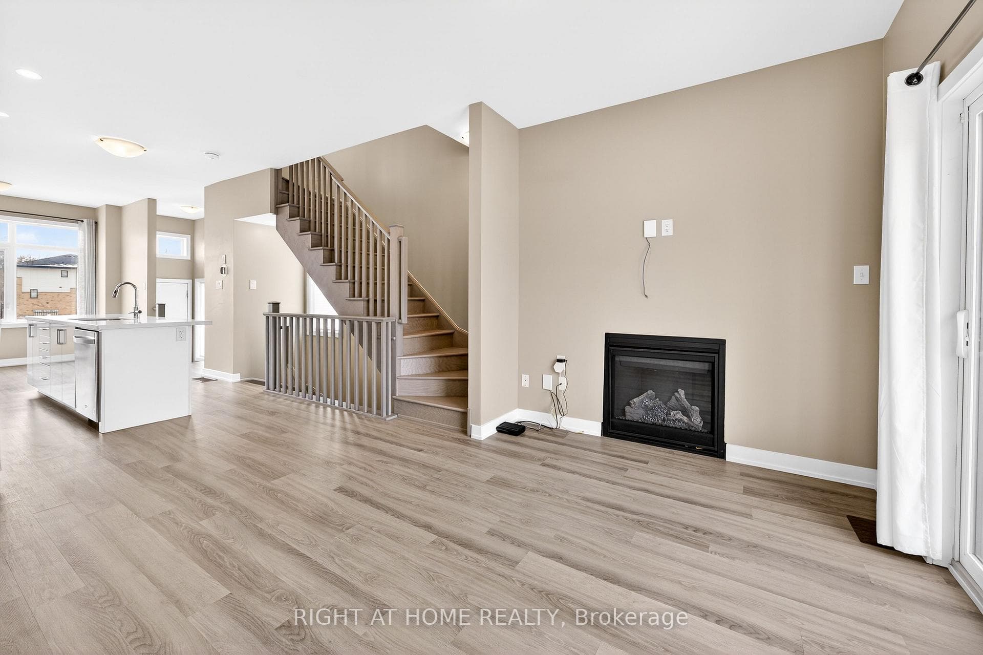 48 Markle Crescent photo 20
