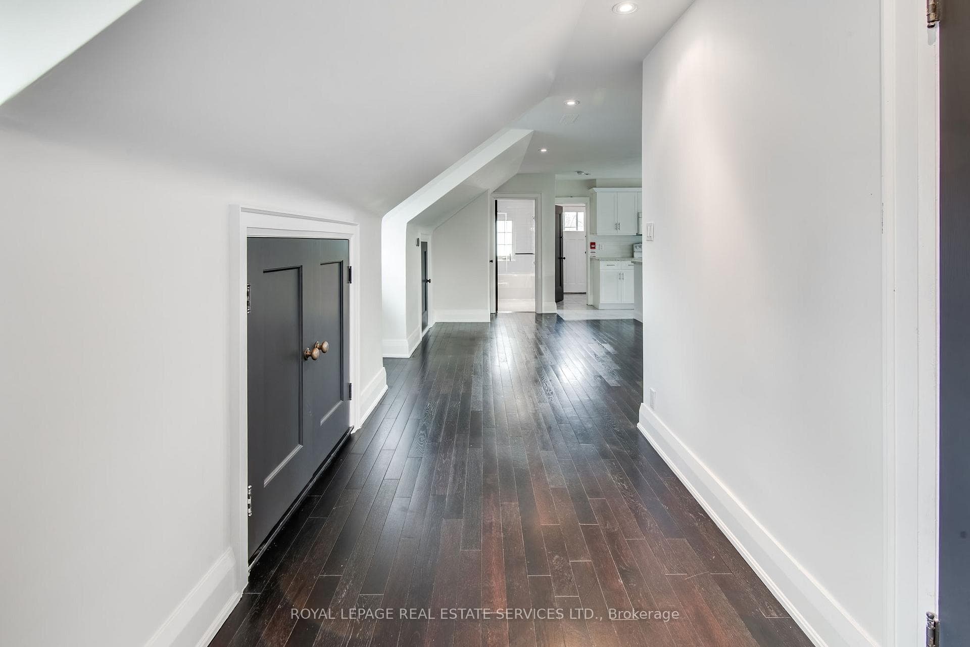 17 Rose Park Crescent Unit 3 photo 13