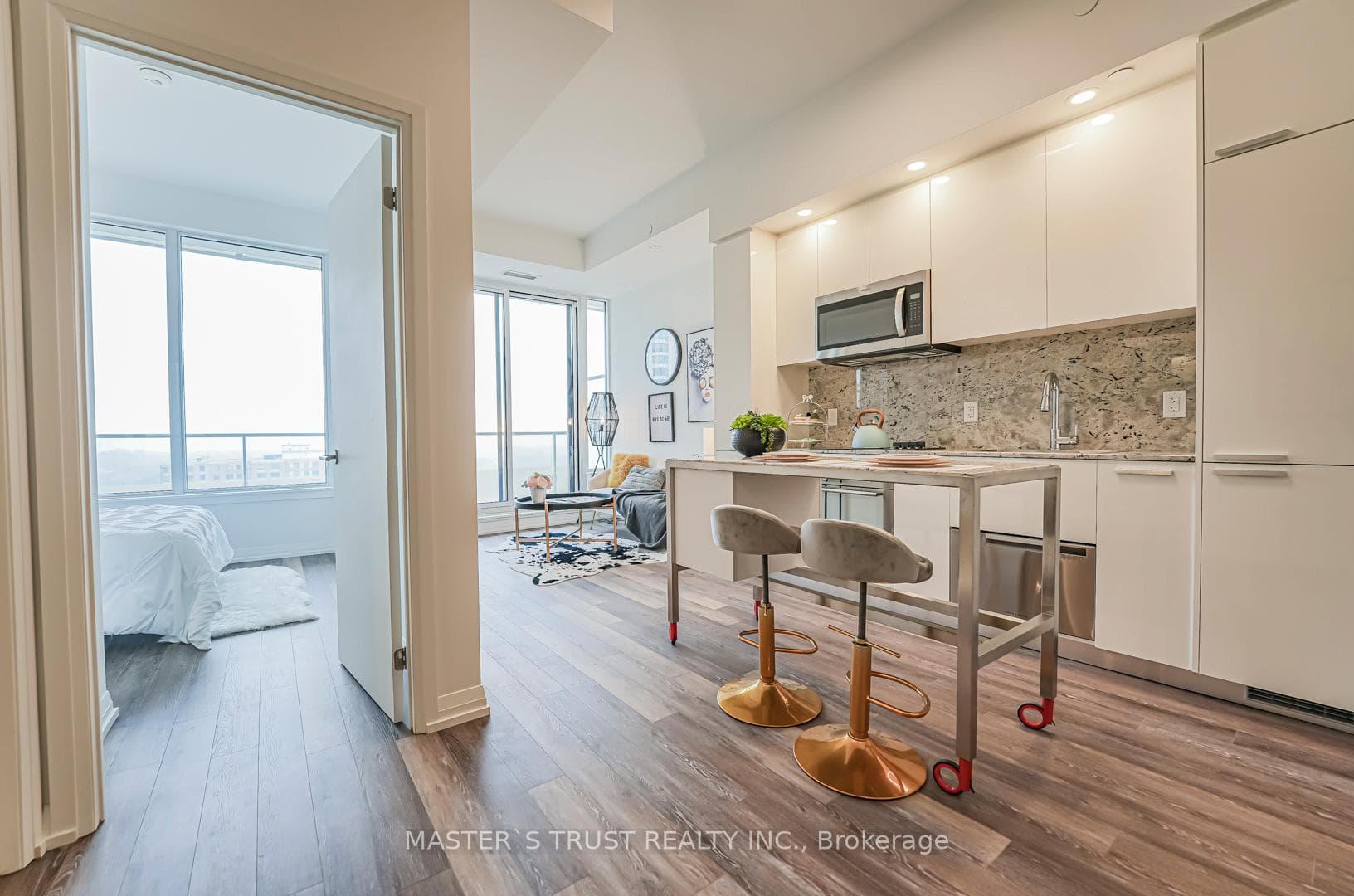 75 Canterbury Place Unit 1817 photo 3