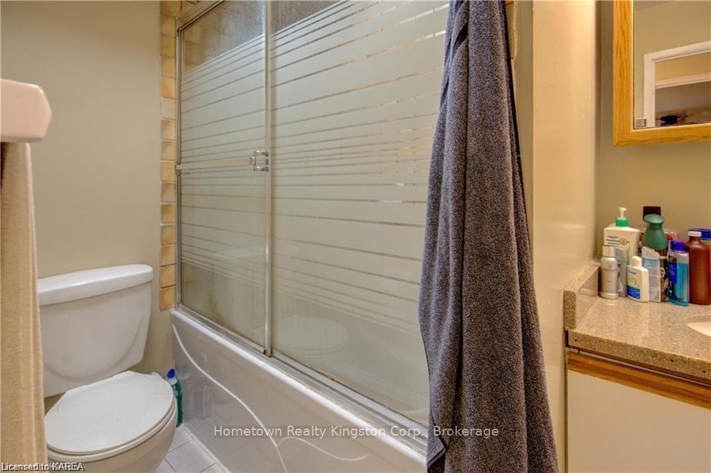 573 ARMSTRONG Road Unit 107 photo 17