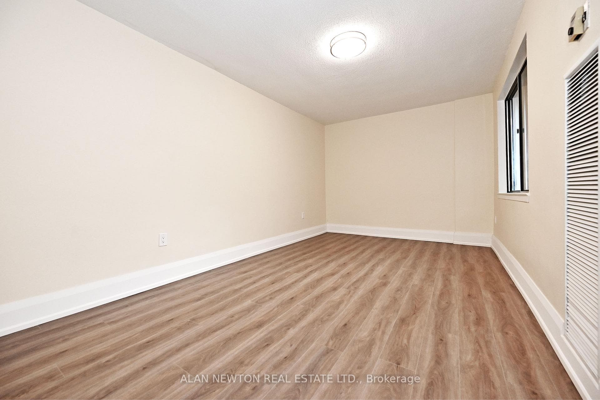 16B Elgin Street Unit 235 photo 24