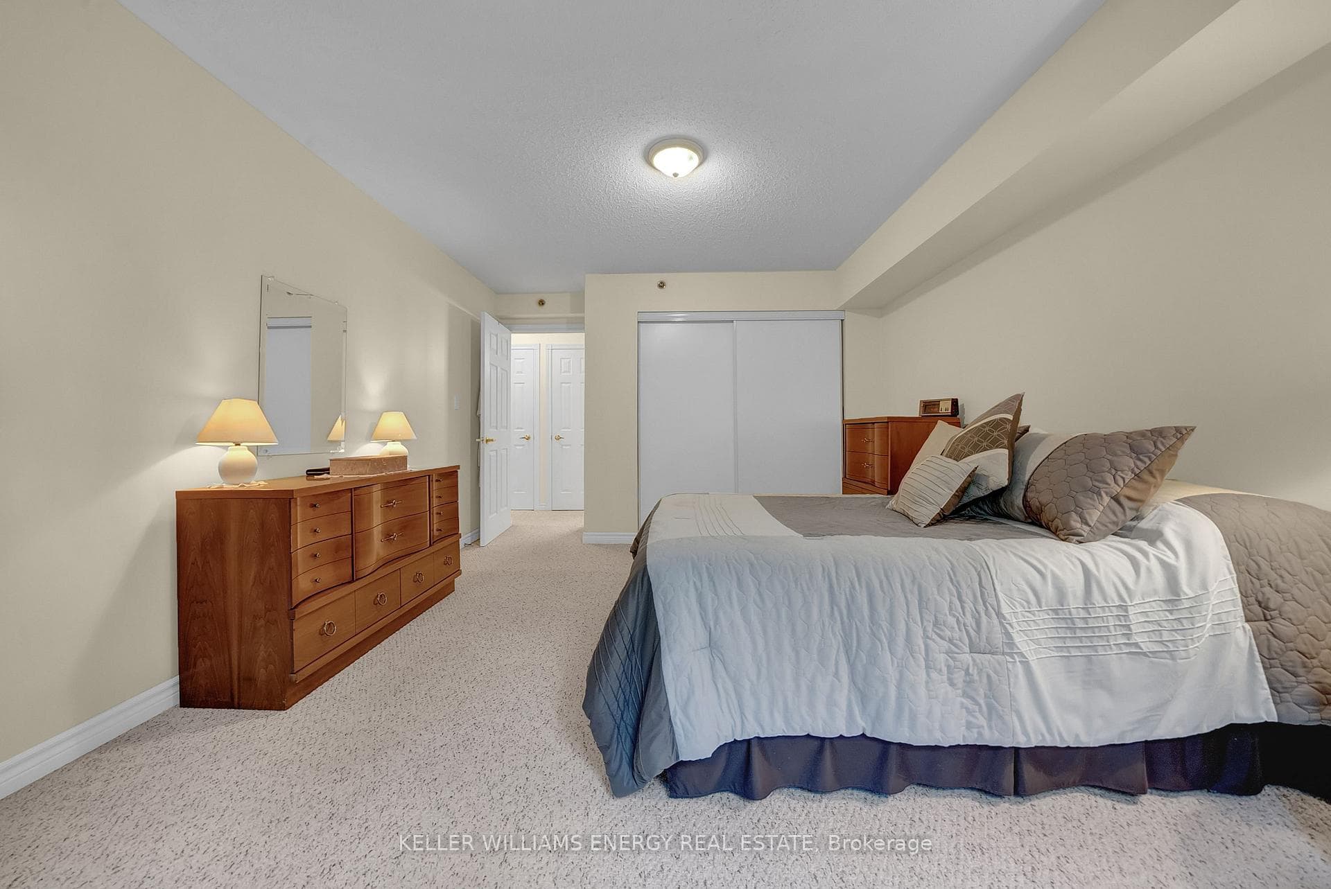841 Battell Street Unit 208 photo 34