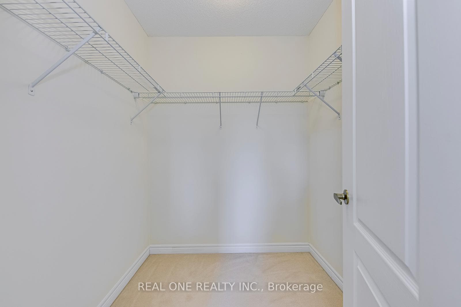 2392 Wasaga Drive photo 31