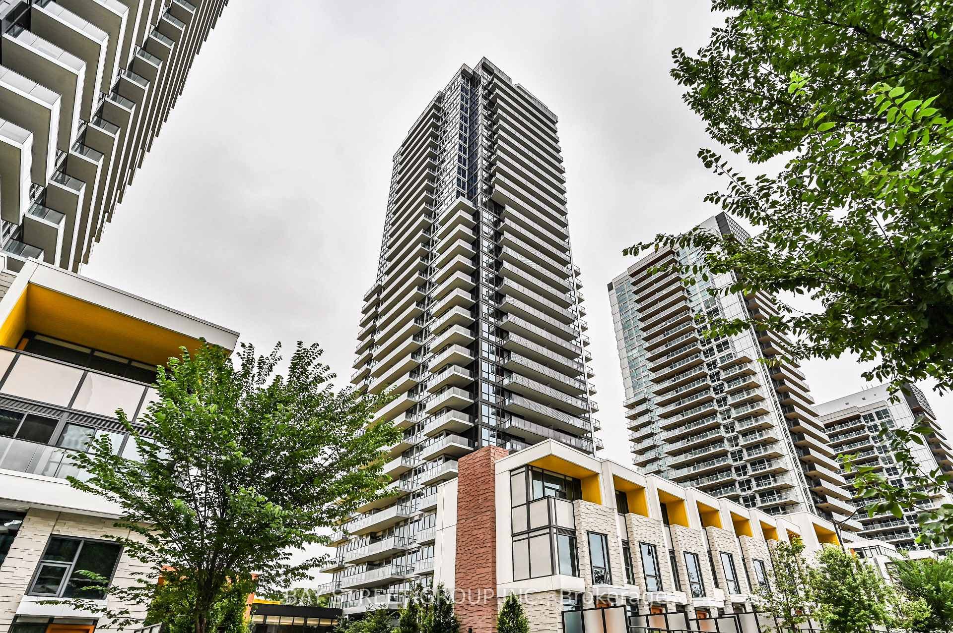 85 McMahon Drive Unit 3808 photo 1