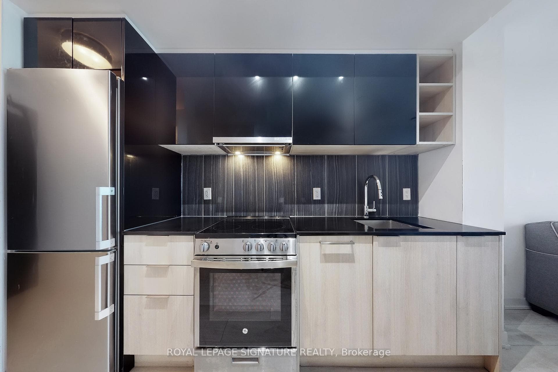 31 Tippett Road Unit 1517 photo 6