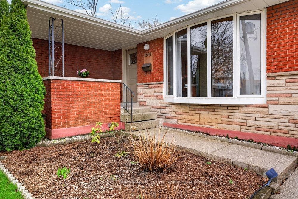 1502 Barker Avenue photo 3