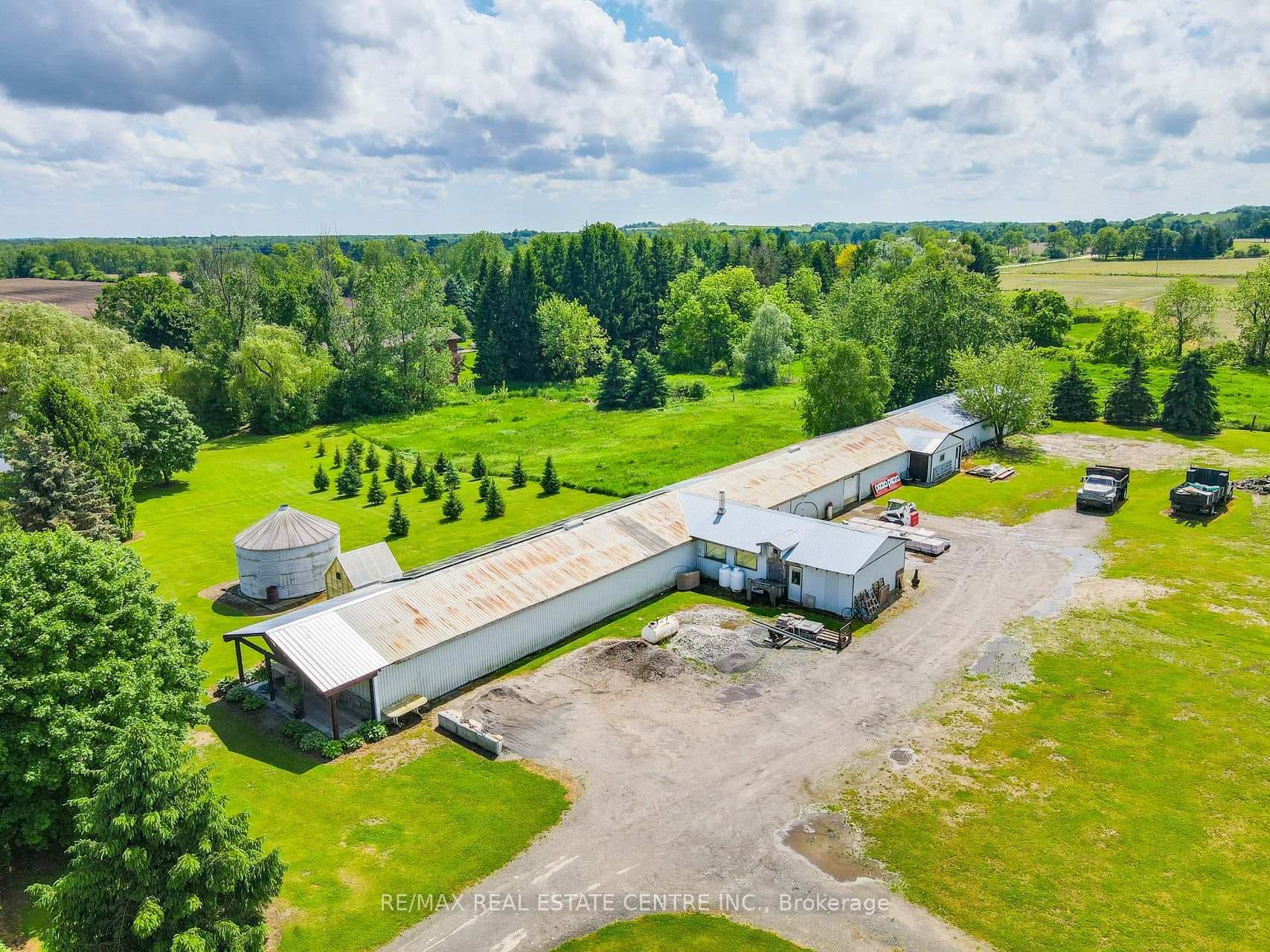 875 Safari Road photo 45