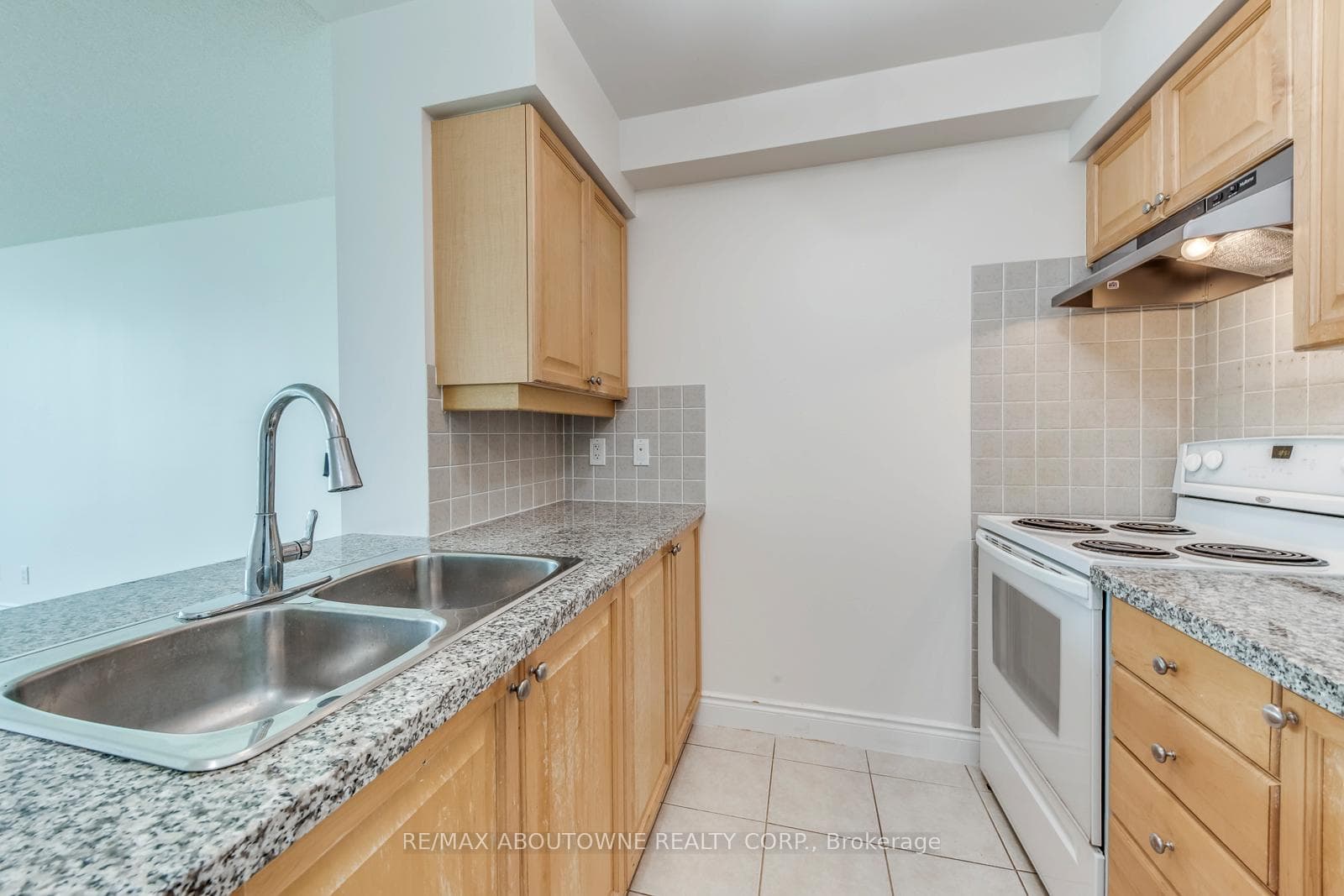 15 Greenview Avenue Unit 2803 photo 8