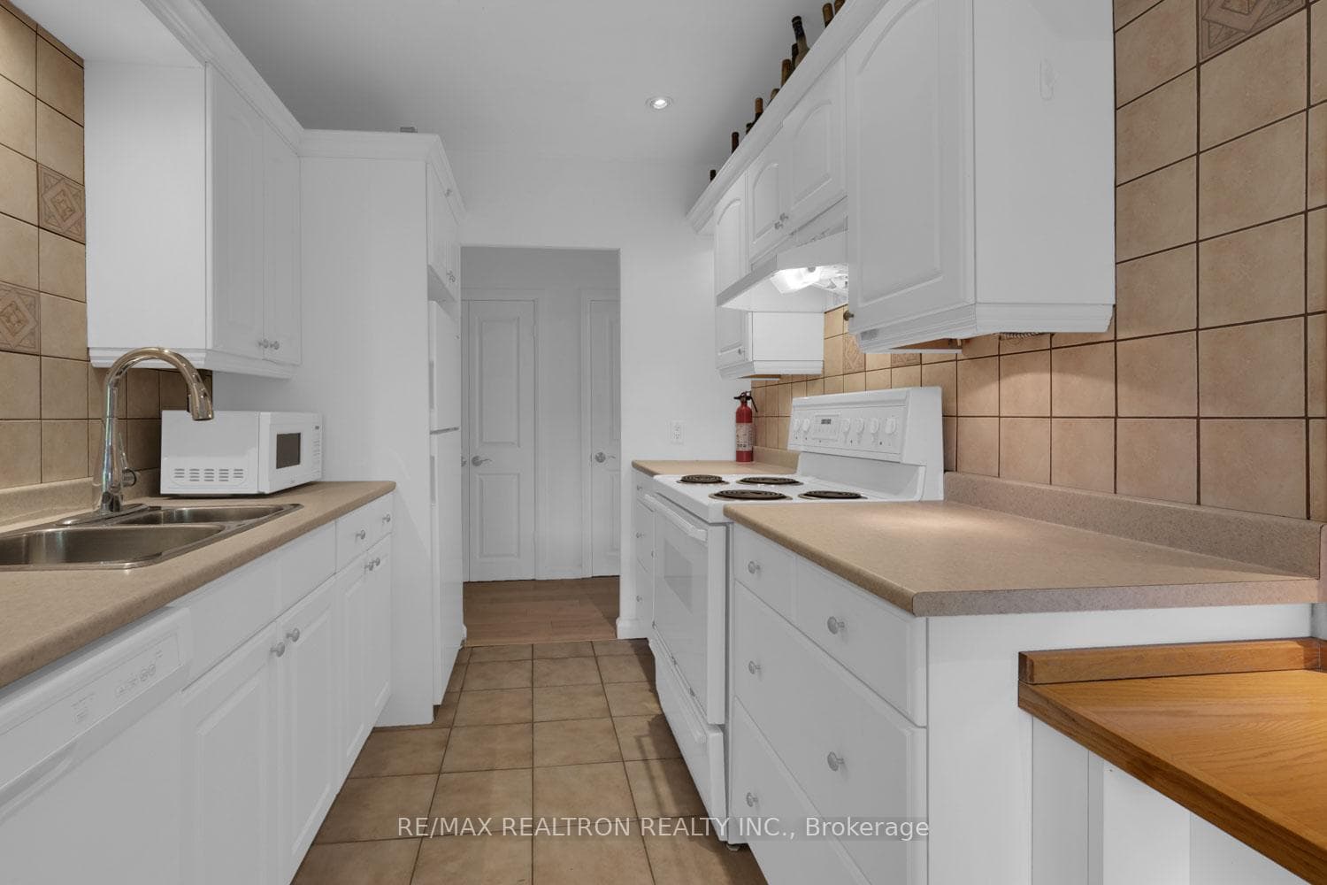 1901 Bayview Avenue Unit 109 photo 16