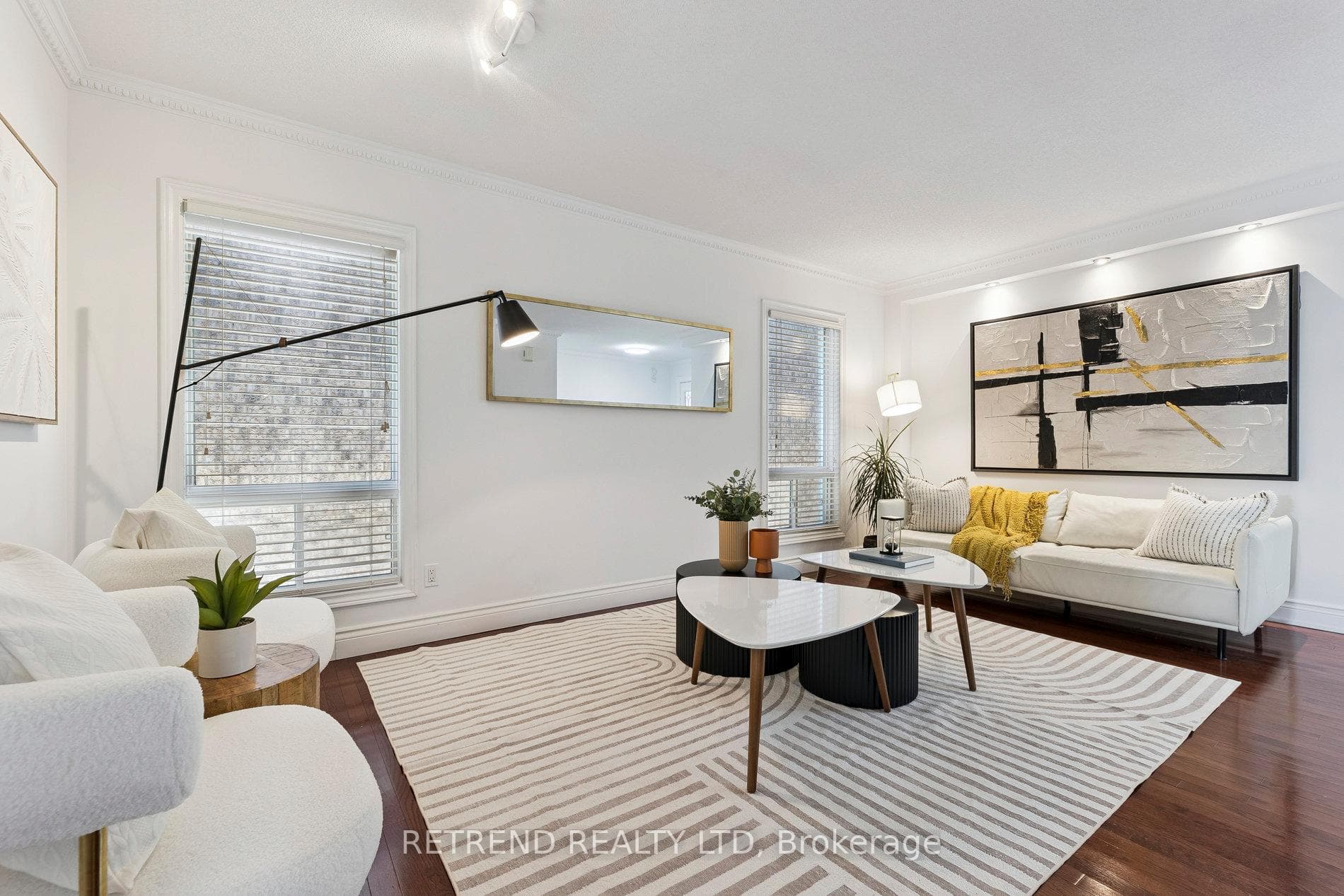 721 Swan Place photo 5