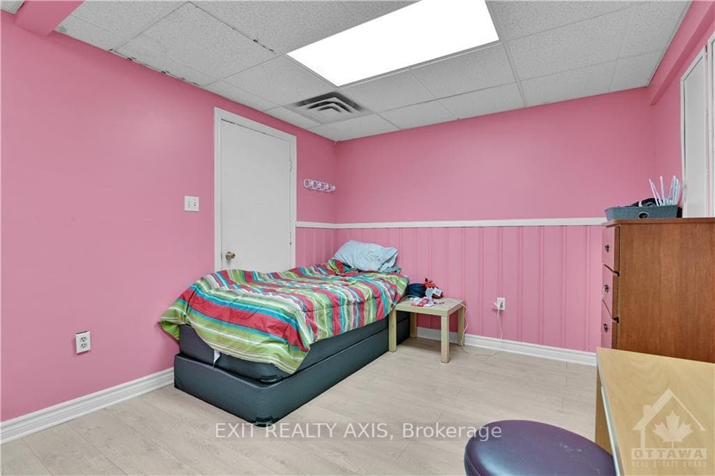 569 MAIN Street photo 25