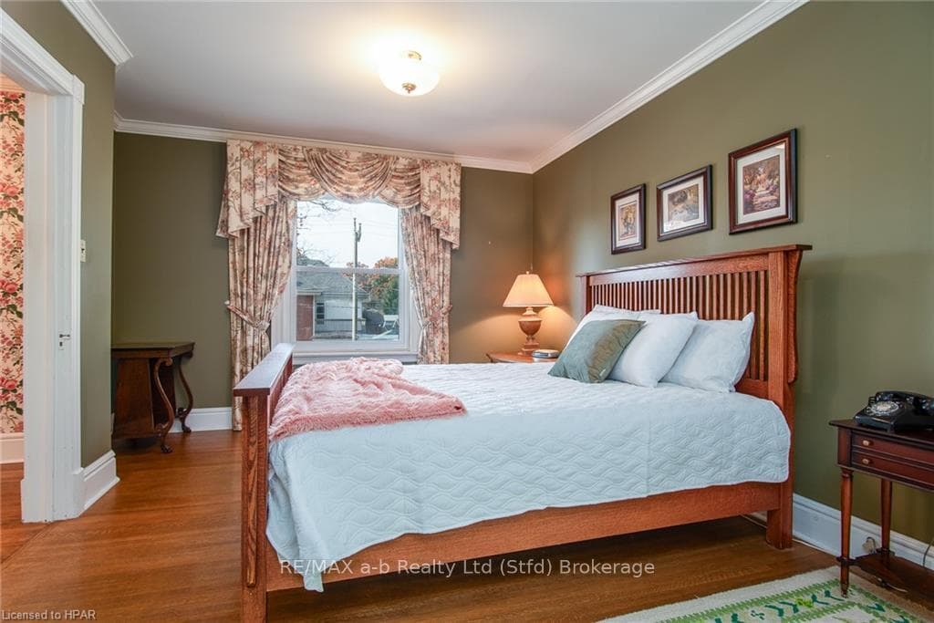 19 TROW Avenue photo 31