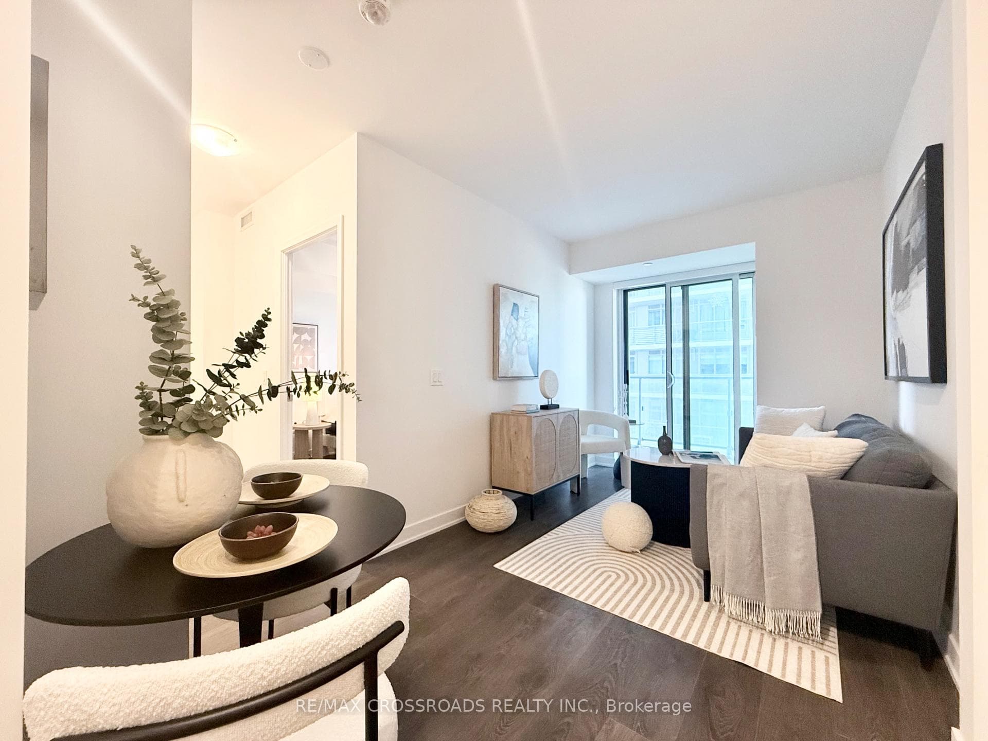 195 Redpath Avenue Unit 2301 photo 10