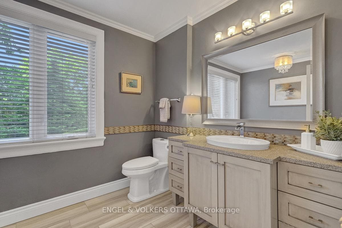 10 Rock Avenue photo 25
