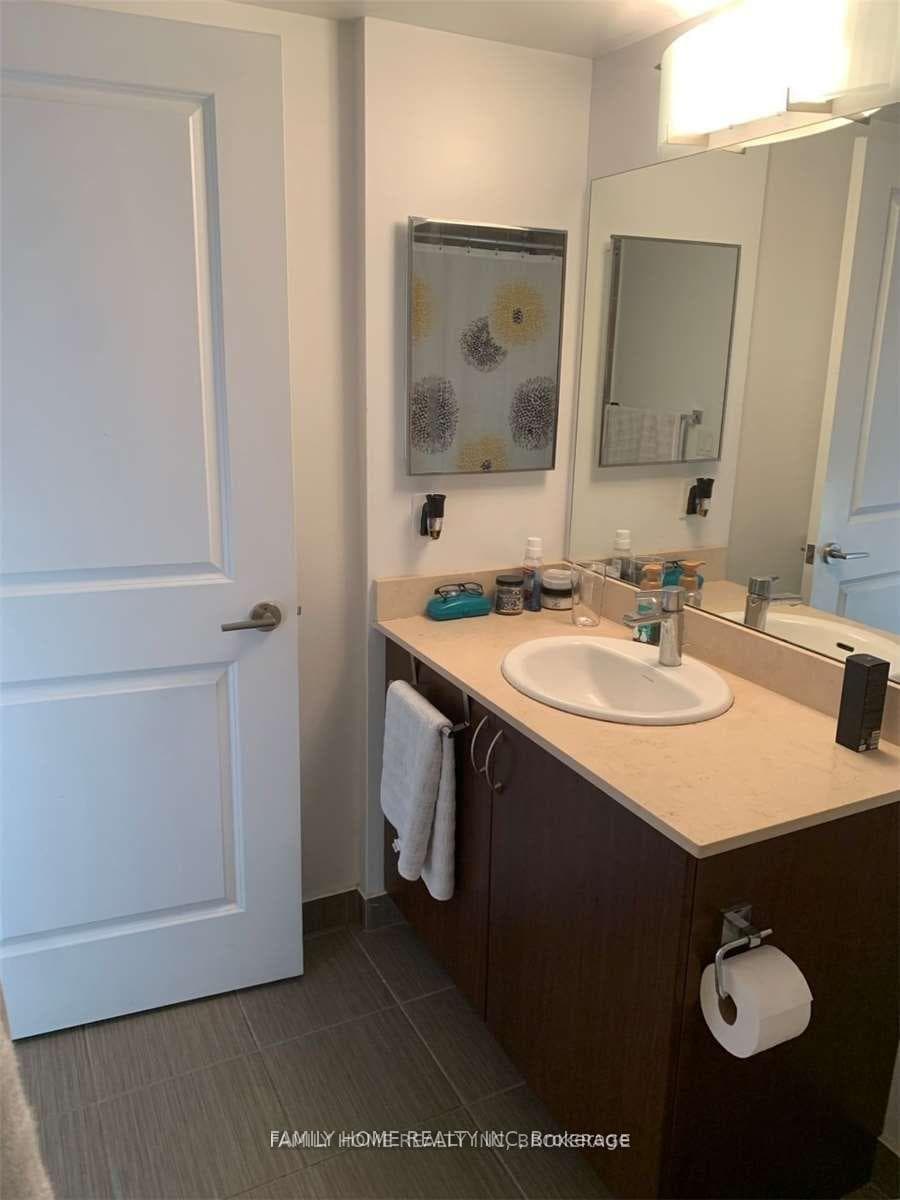 376 Highway 7 Avenue Unit 617A photo 12