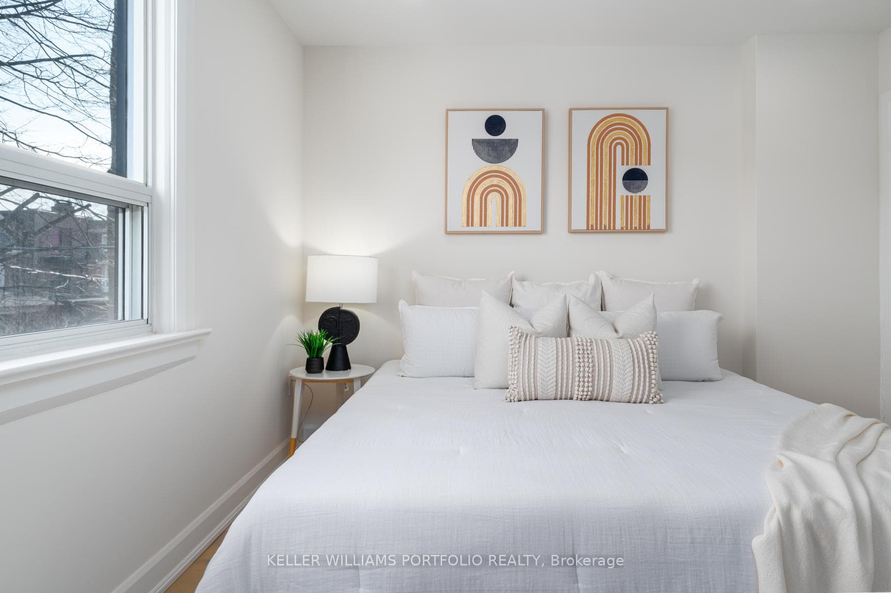 52 Boon Avenue photo 28