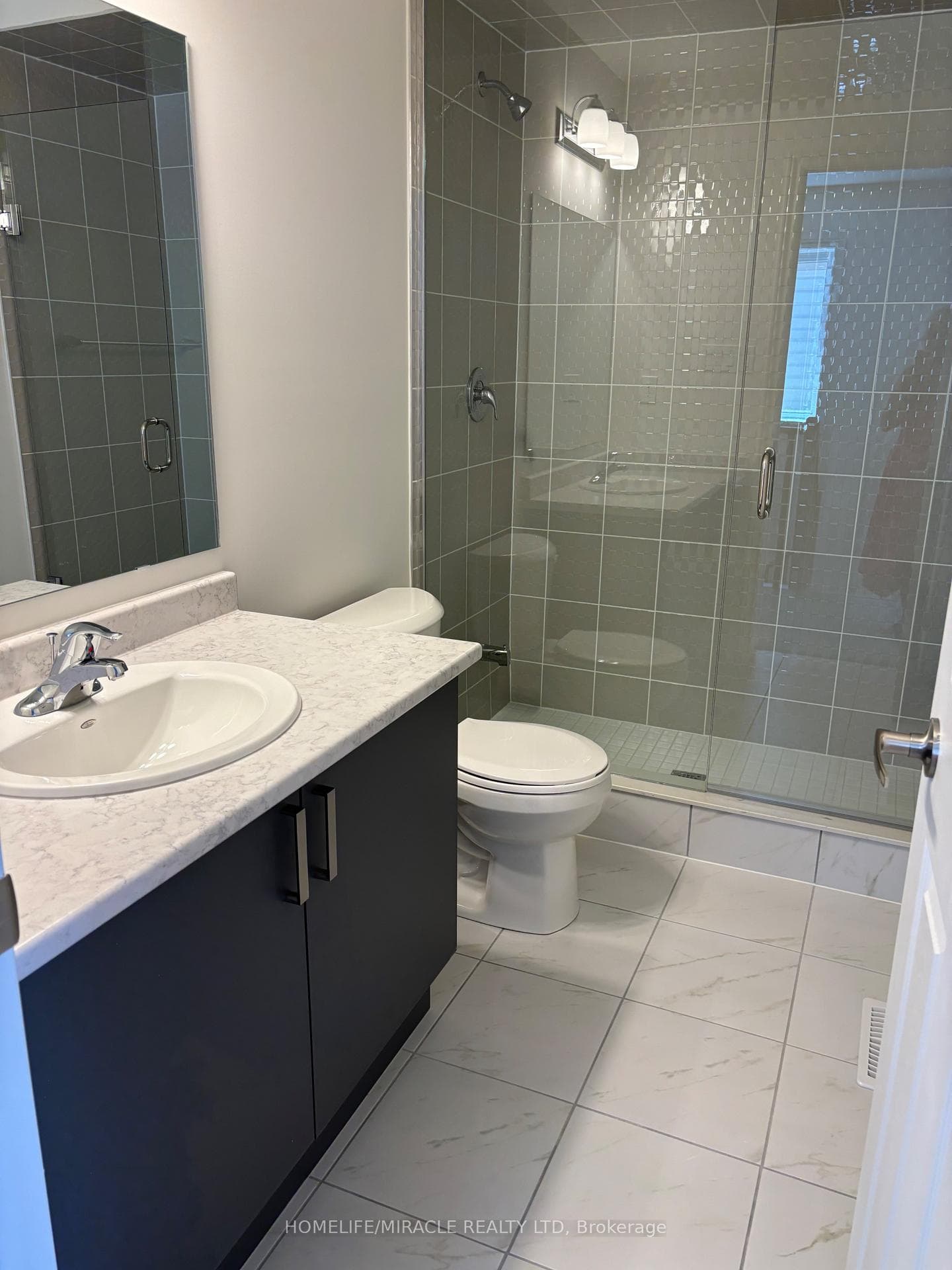 208 Elliot Avenue photo 26