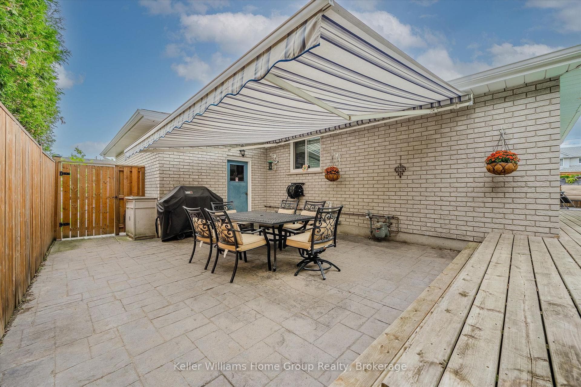 51 Dunhill Crescent photo 35