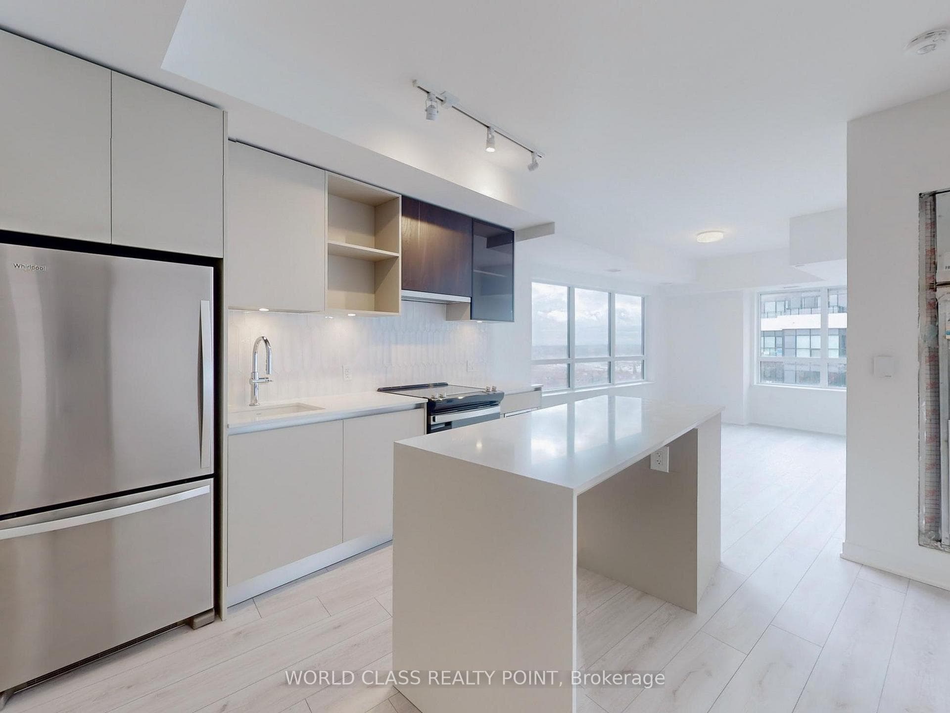 395 Dundas Street Unit 818 photo 12