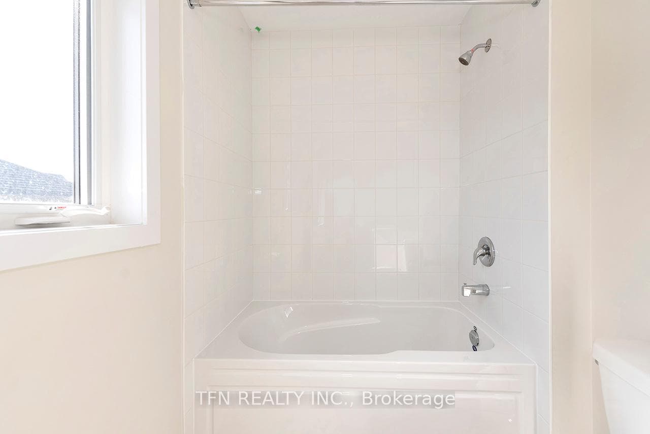 98 Lilac Circle photo 34