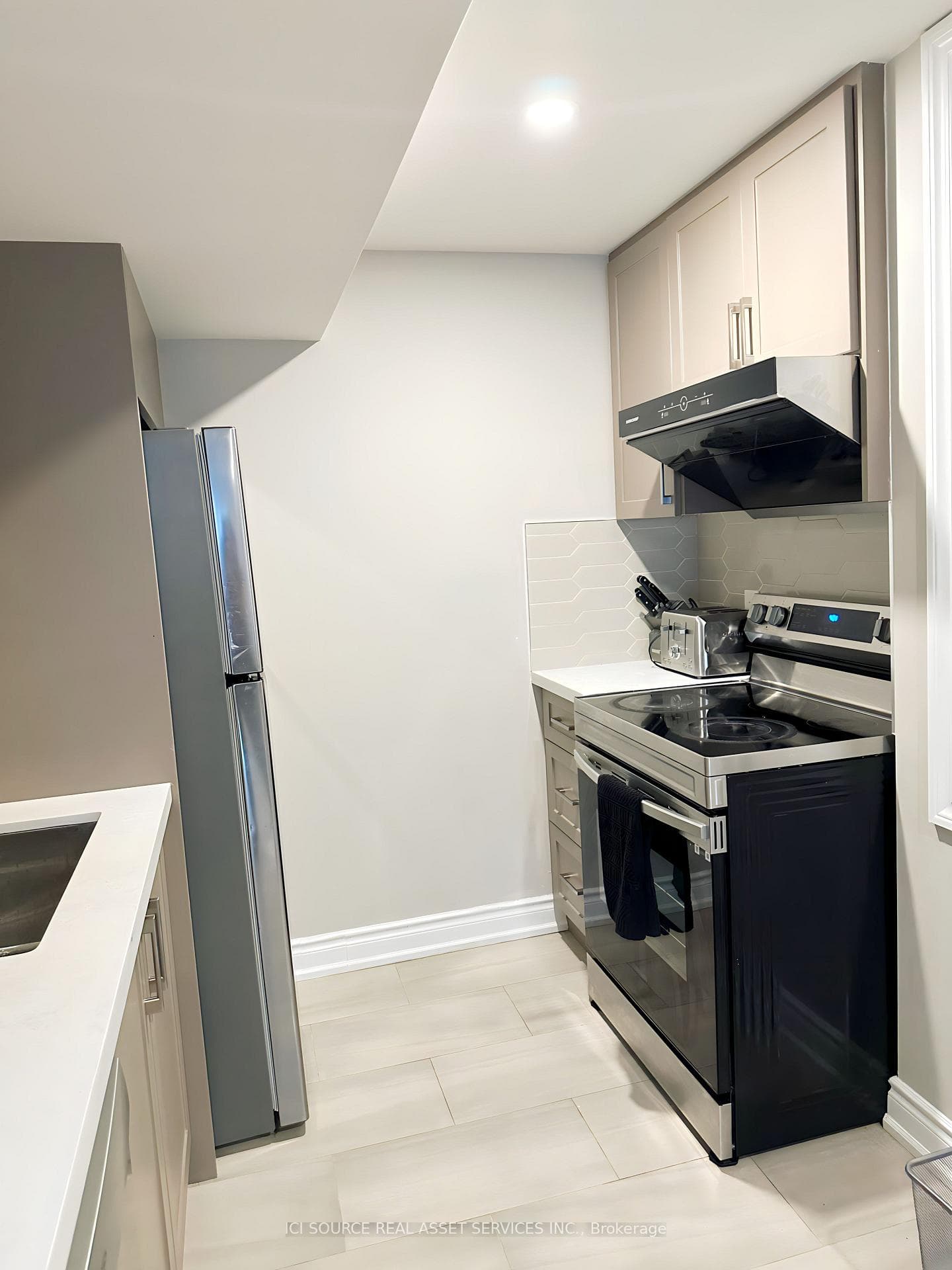 30 York Drive Unit B photo 20