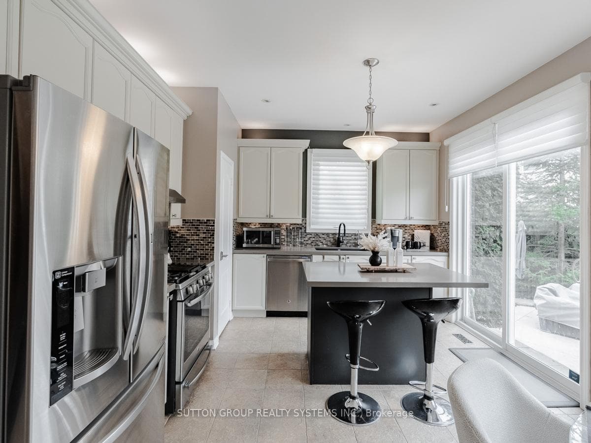 1607 Arthurs Way photo 13